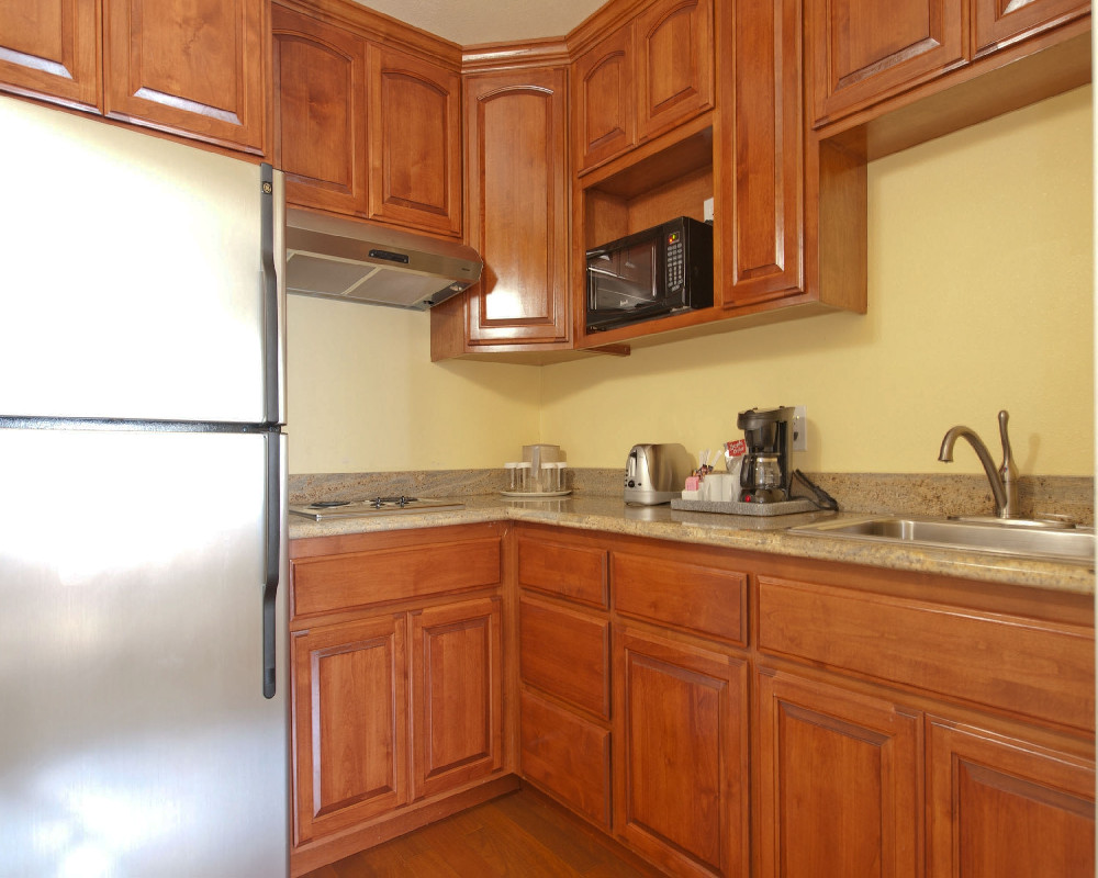 Monterey Bay Lodge - One Bedroom Suite With Kitchenette